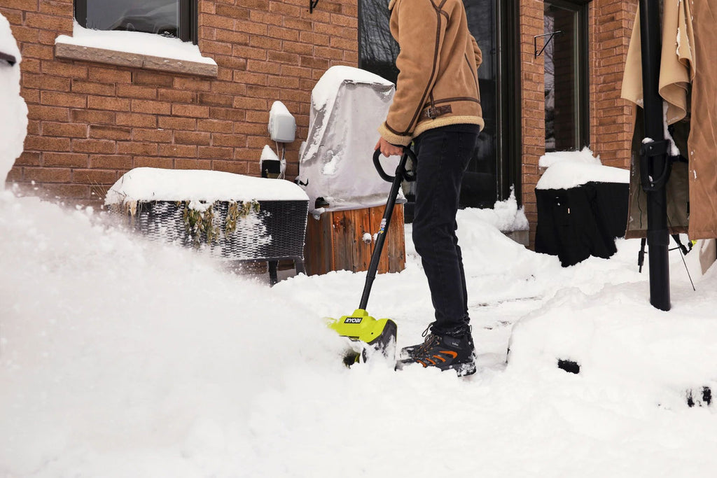 Open Box - RYOBI 18V ONE+ Cordless 10-inch Snow Shovel (Tool Only)