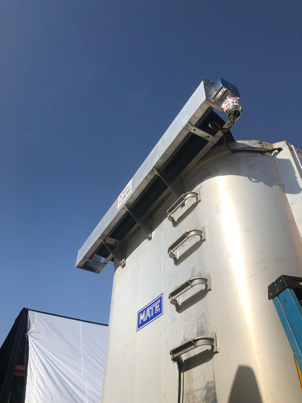ALUMINUM TRAILER HOUSING