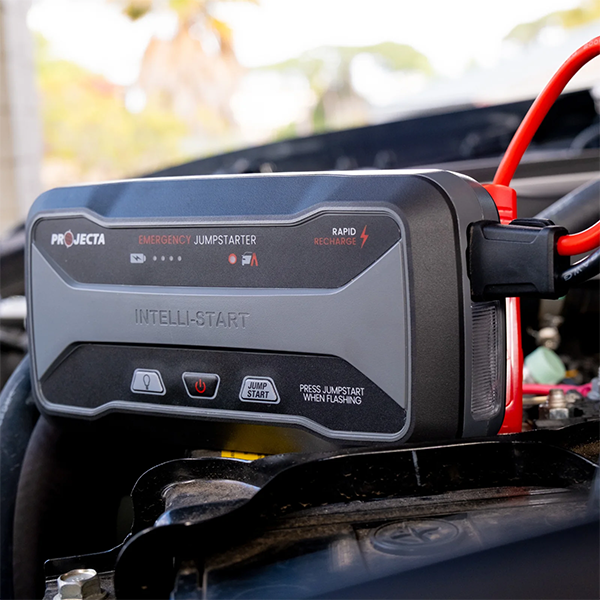Projecta IS920C 12V 900A Intelli-Start Emergency Lithium Jump Starter and Power Bank