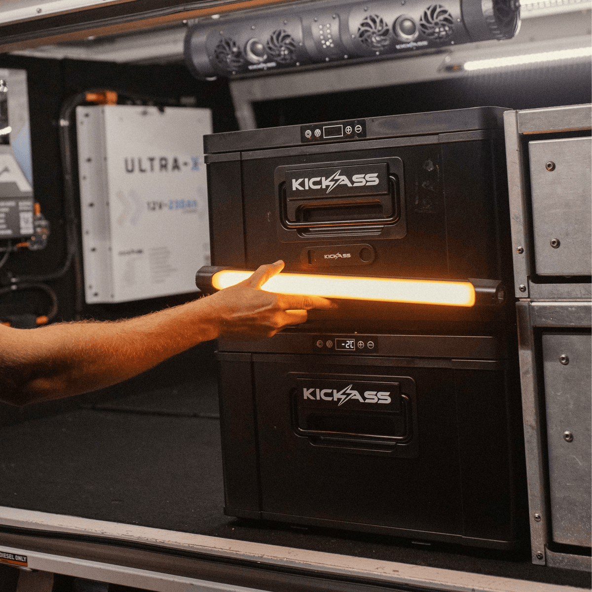 KickAss ULTRA BRIGHT 48cm Magnetic Light Bar & Torch