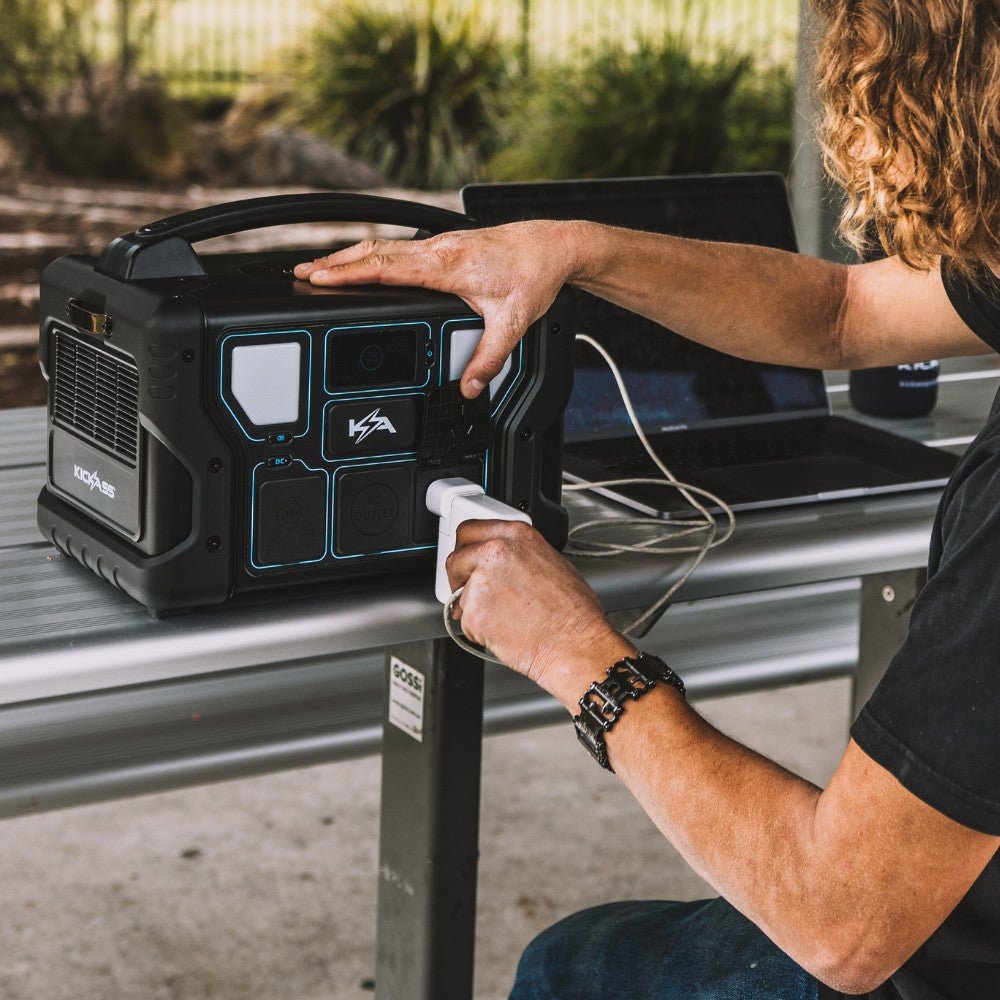 KickAss KickCharge 700 Lithium Power Station - 700W, 45.4Ah @ 12.8V