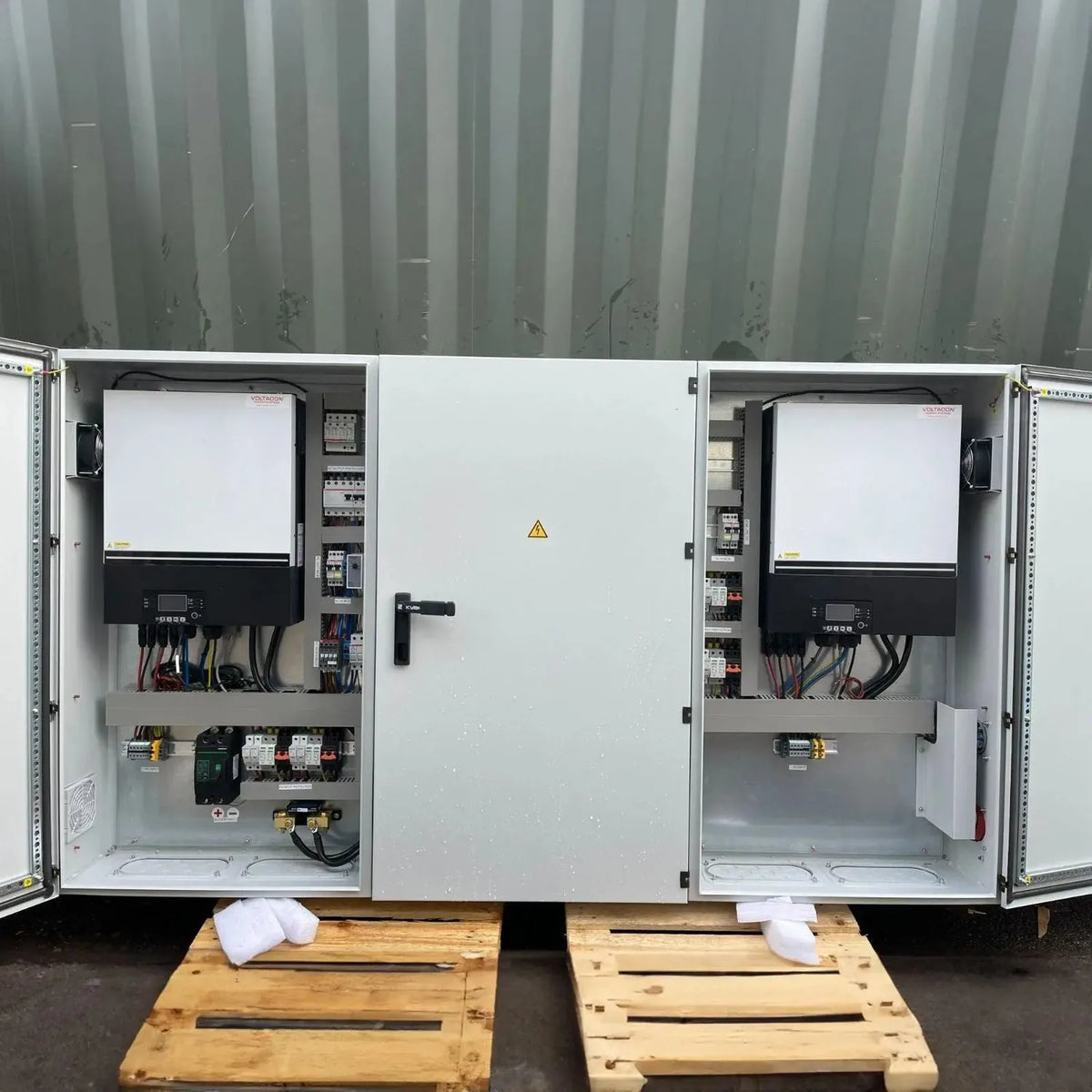 Triple Silent Off-Grid Power Cabinet 15kW/24kW | Conversol MAX