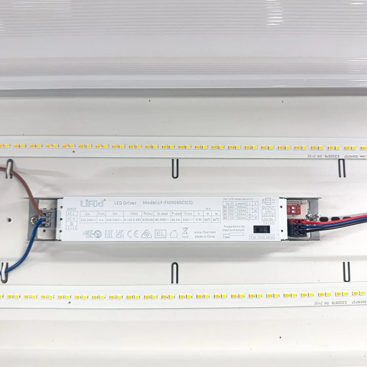 LED Ceiling Light 150cm Tri-Colour 25W-60W Adjustable | Ledison Cyrus
