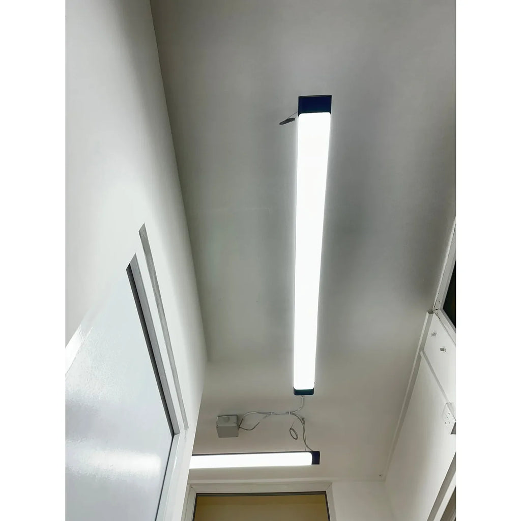 LED Batten Light 120cm 40W Dimmable Black | Voltaled Uranus