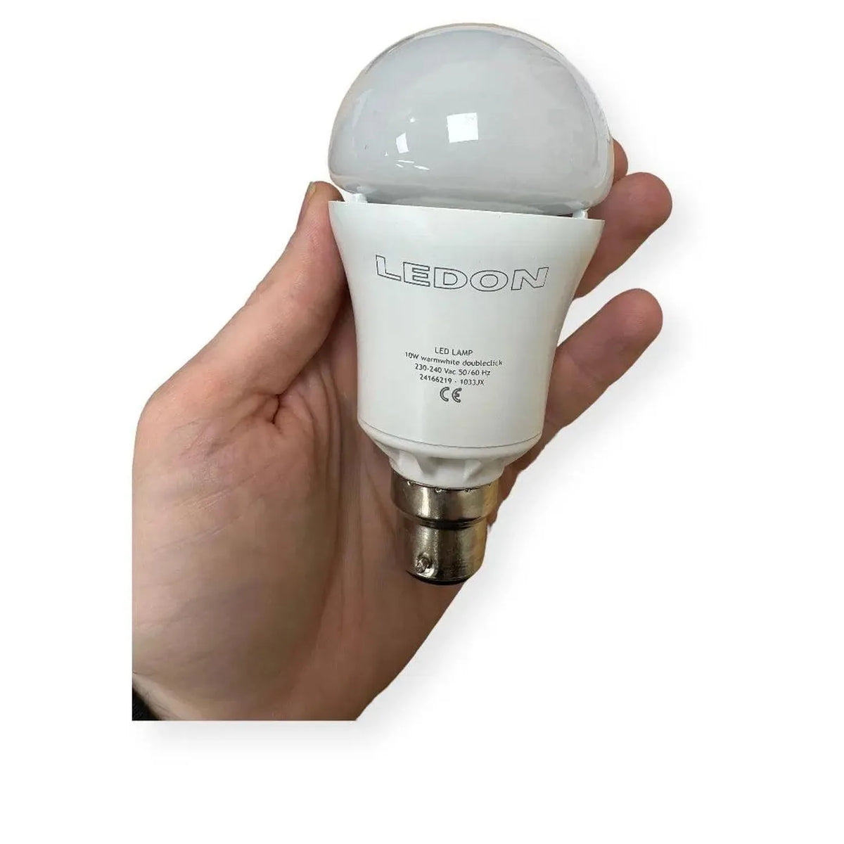 10W B22 LED Light Bulb 600lm Warm White | LEDON