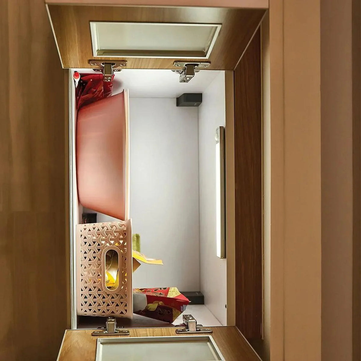 LED Blade 23.5cm Battery Powered Under Cabinet Light | Ledison