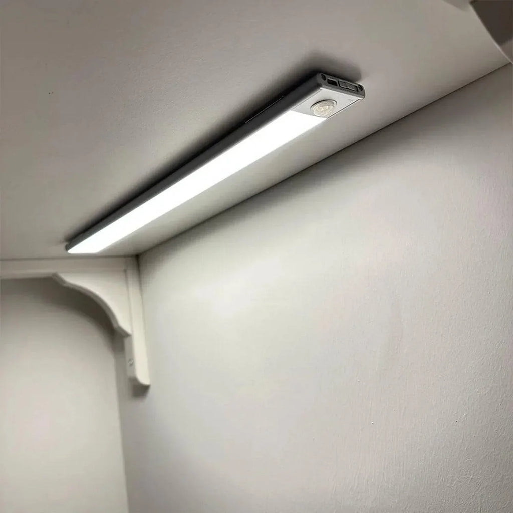 LED Blade 23.5cm Battery Powered Under Cabinet Light | Ledison