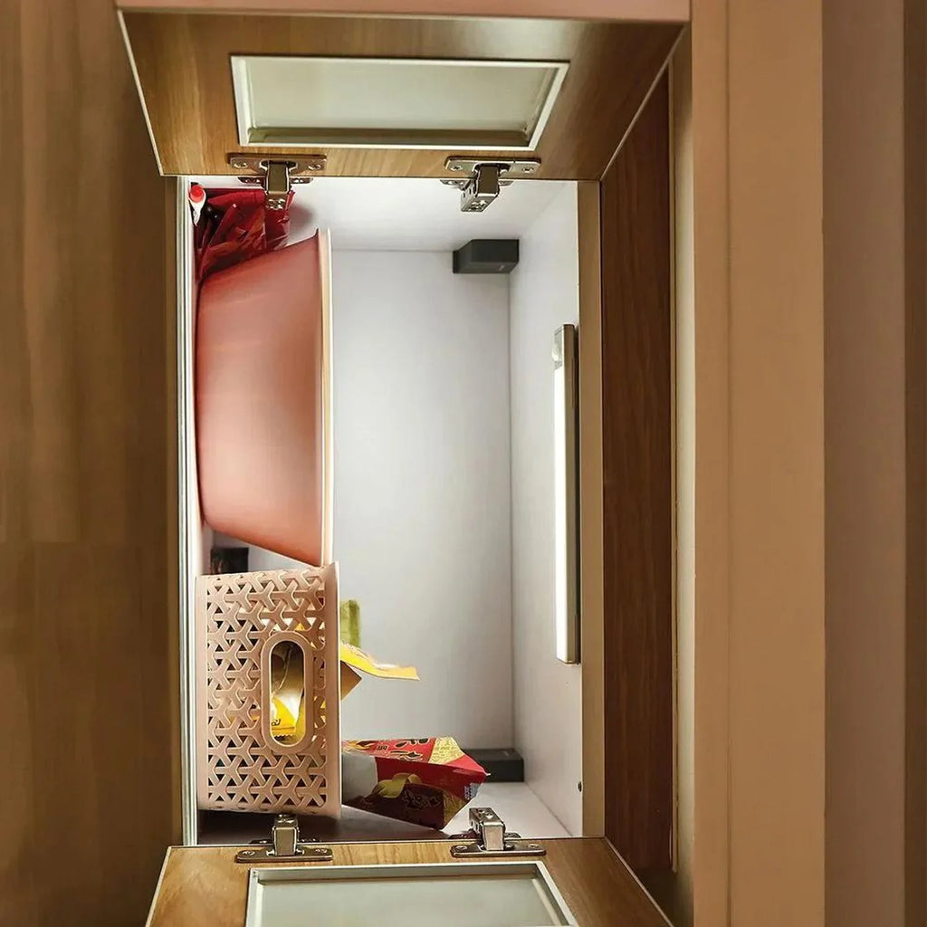 LED Blade 60.5cm Battery Powered Under Cabinet Light | Ledison