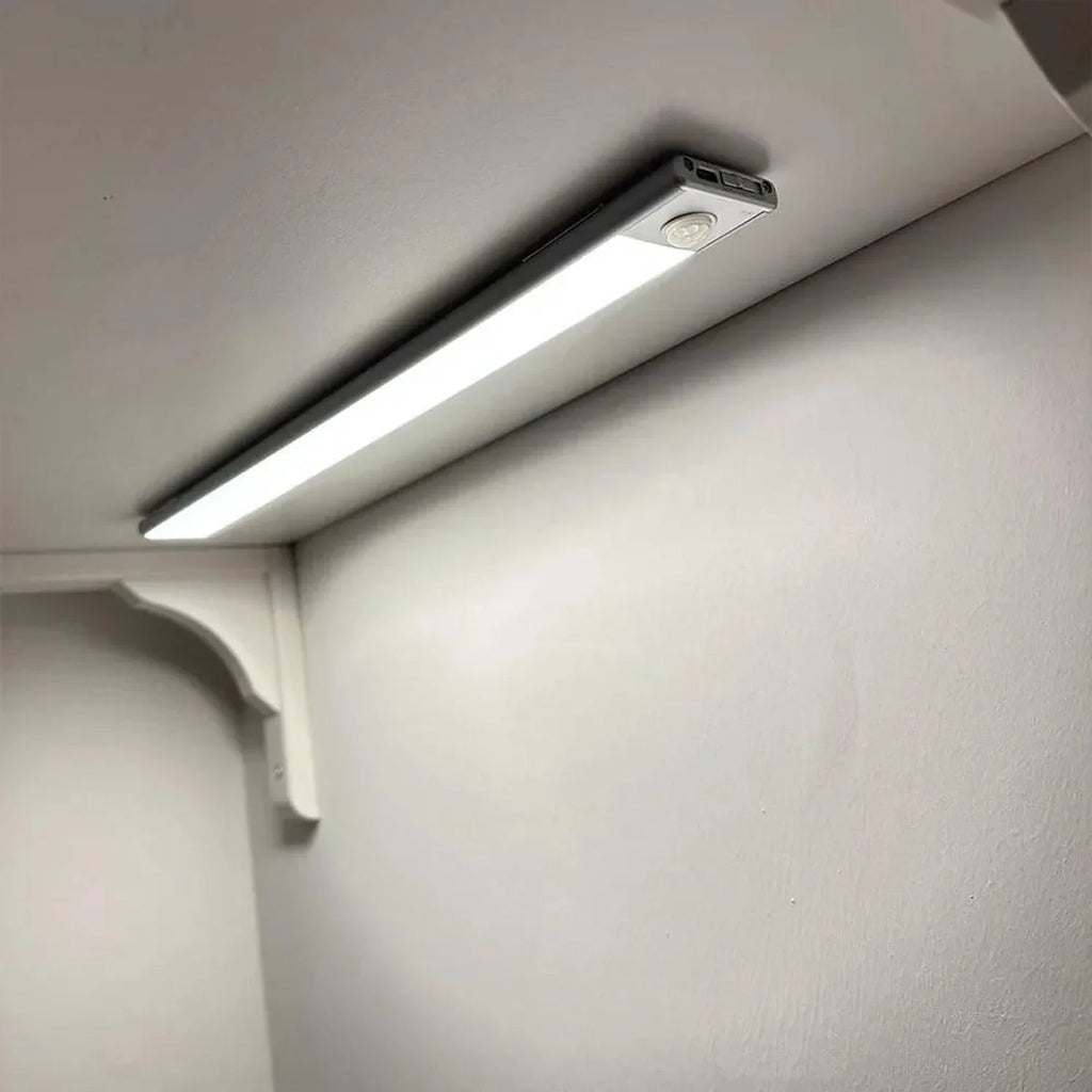 LED Blade 60.5cm Battery Powered Under Cabinet Light | Ledison