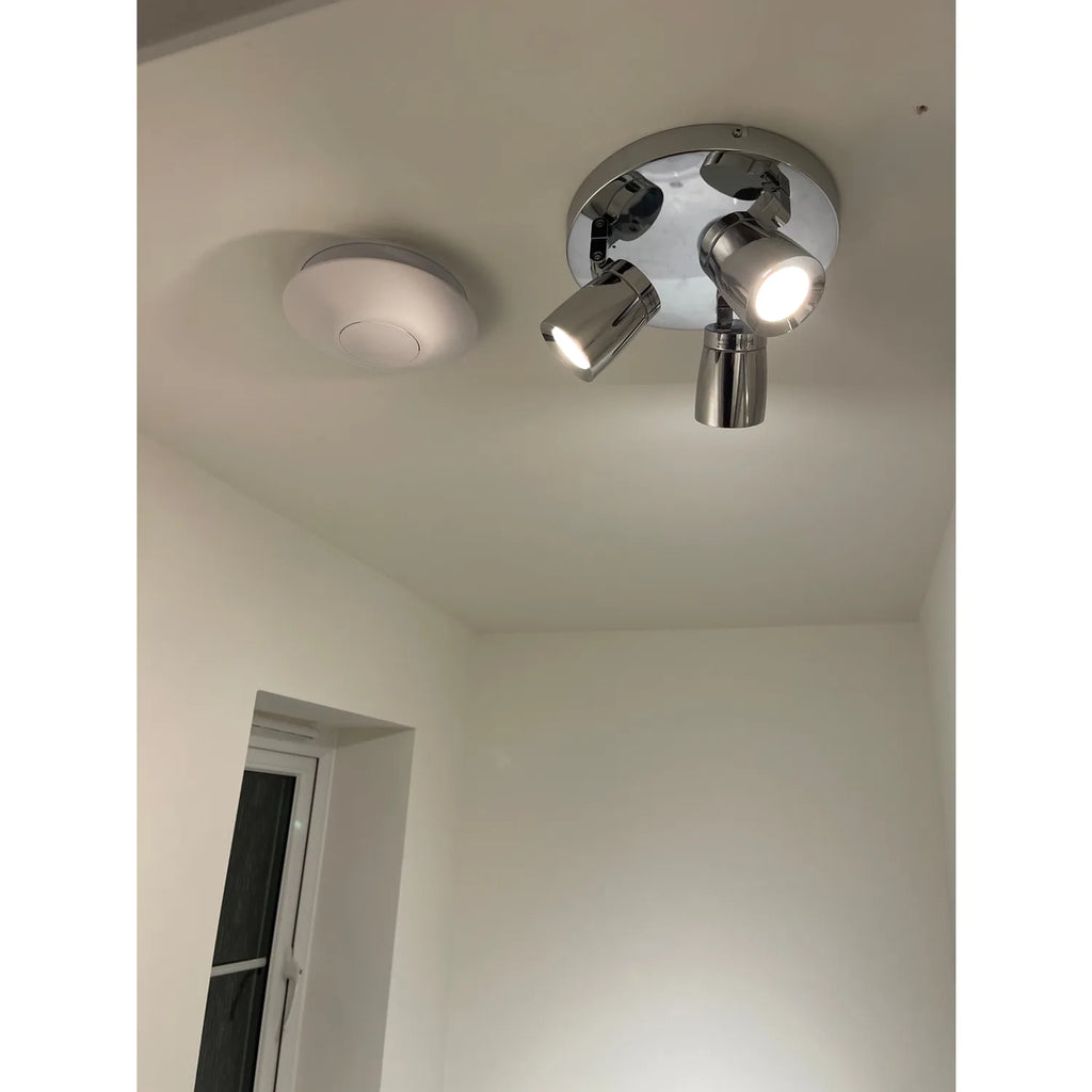 LED Bathroom Ceiling Light 3x GU10 Spots IP44 21W | Ledison Knight