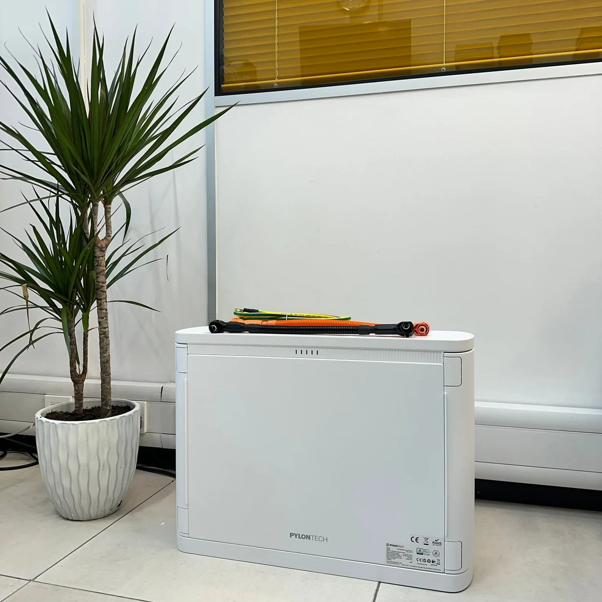 Solis 5kW Hybrid Solar Kit 5.12kWh Battery 6 JA Solar Panels