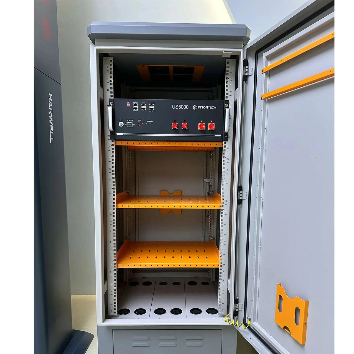 Battery Enclosure for 6x Pylontech US5000 IP65 29kWh | Voltacon