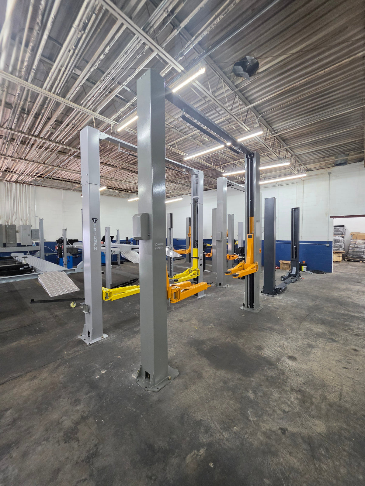 Triumph 11,000lb Capacity Overhead Two Post Lift - NTO-11A