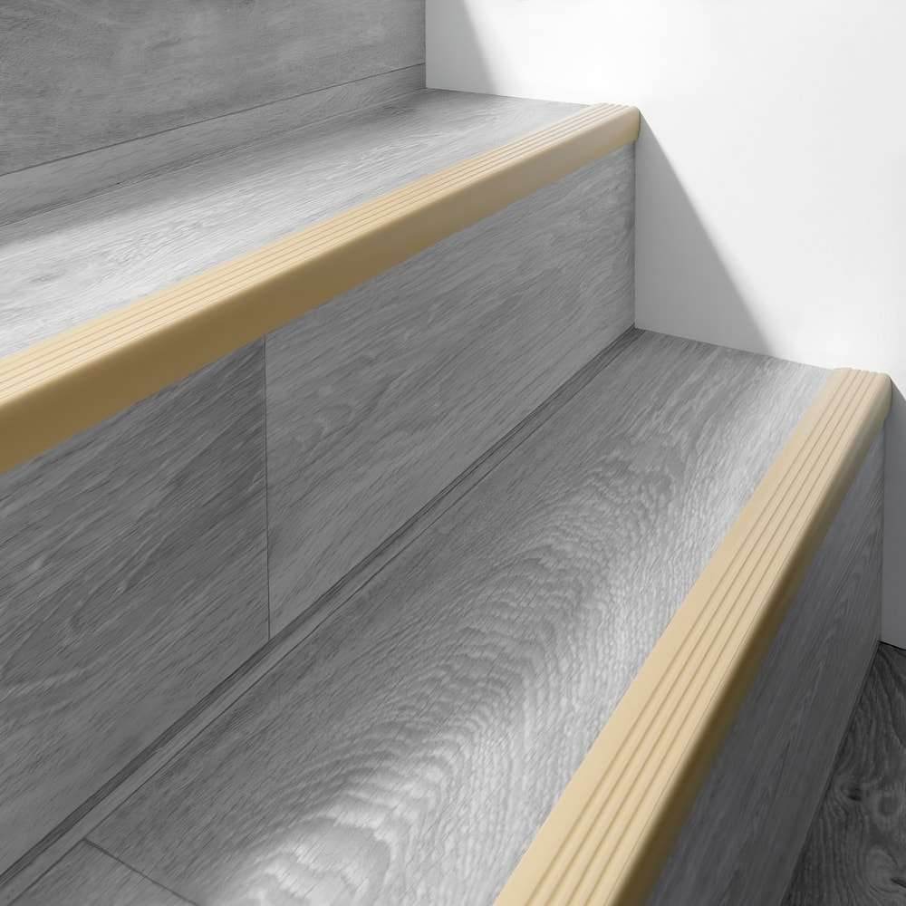 50x42mm PVC Flexible Stair Nosing 730-RGP