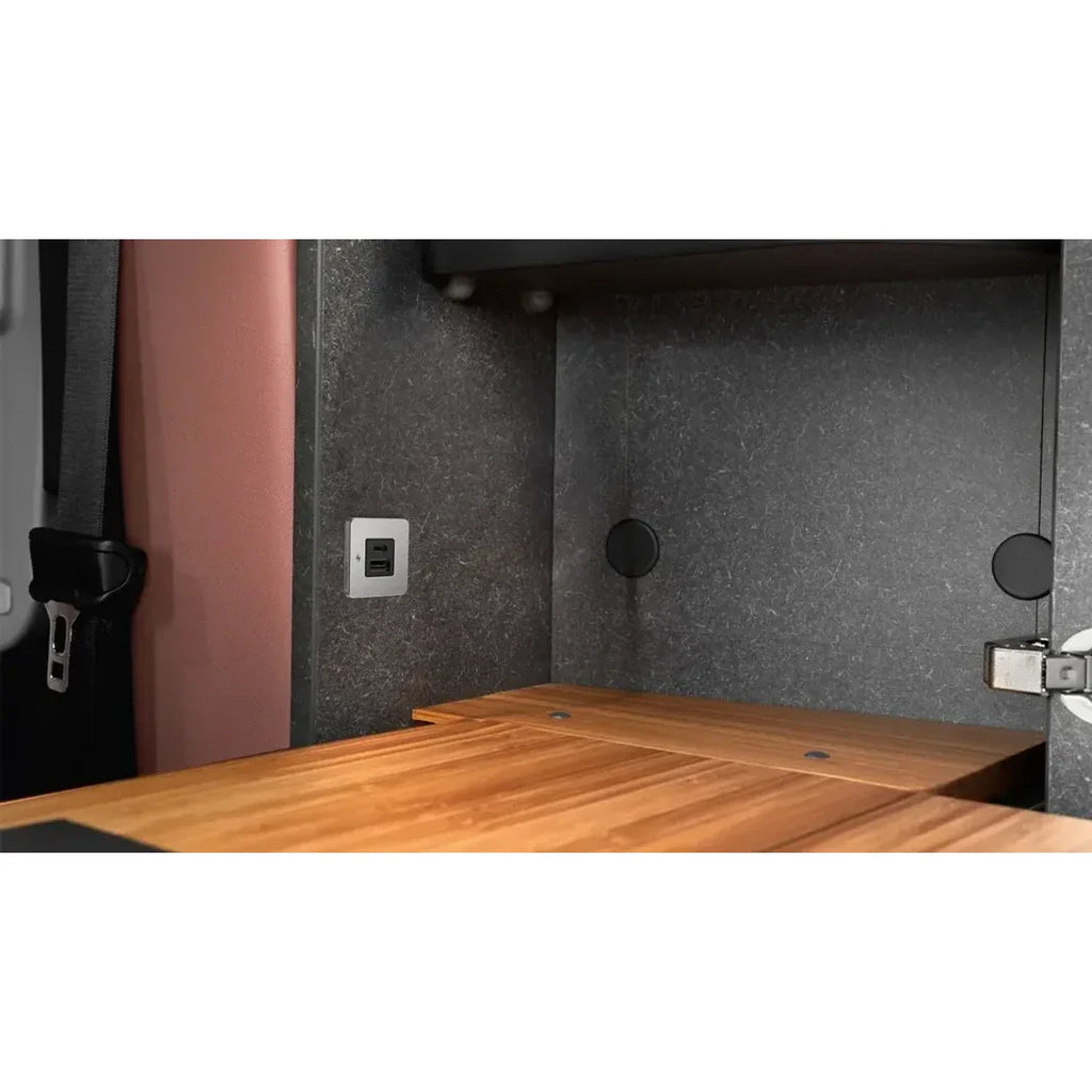 Scanstrut 12/24V TILE Brushed Stainless USB-A & USB-C Socket