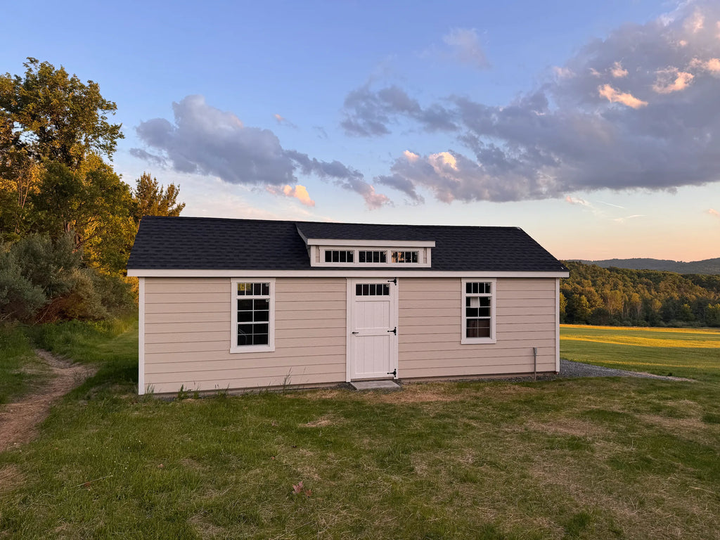 12x28 LP Clapboard Garage – Classic Edition